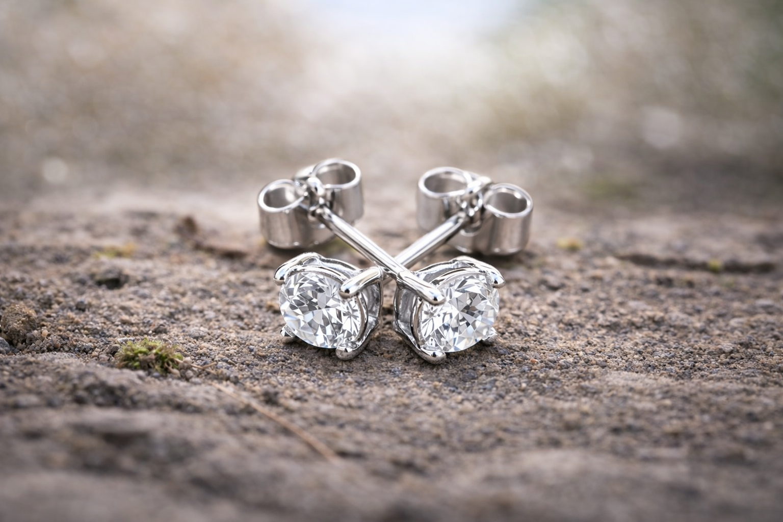 Sterling Silver 4 Claw Stud Earrings